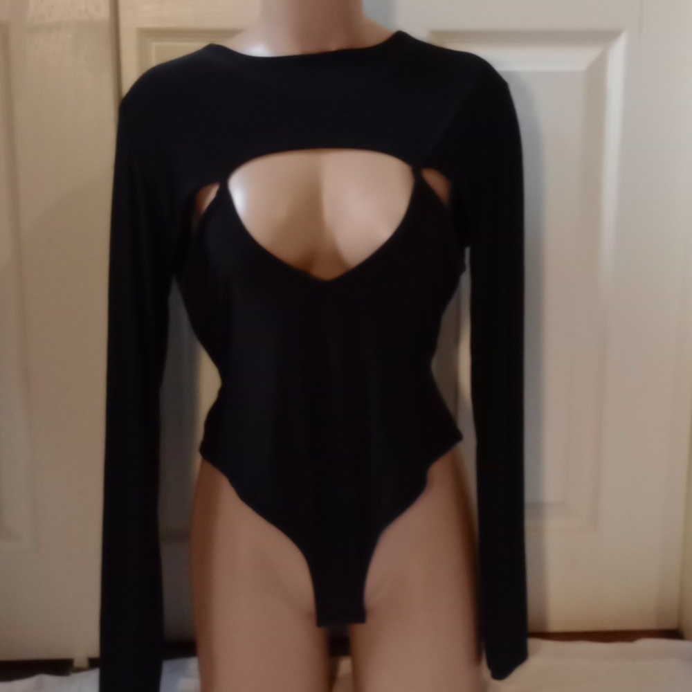 PrettyLittleThing Black Cut-Out Bodysuit, Size 12 - Picture 2 of 6